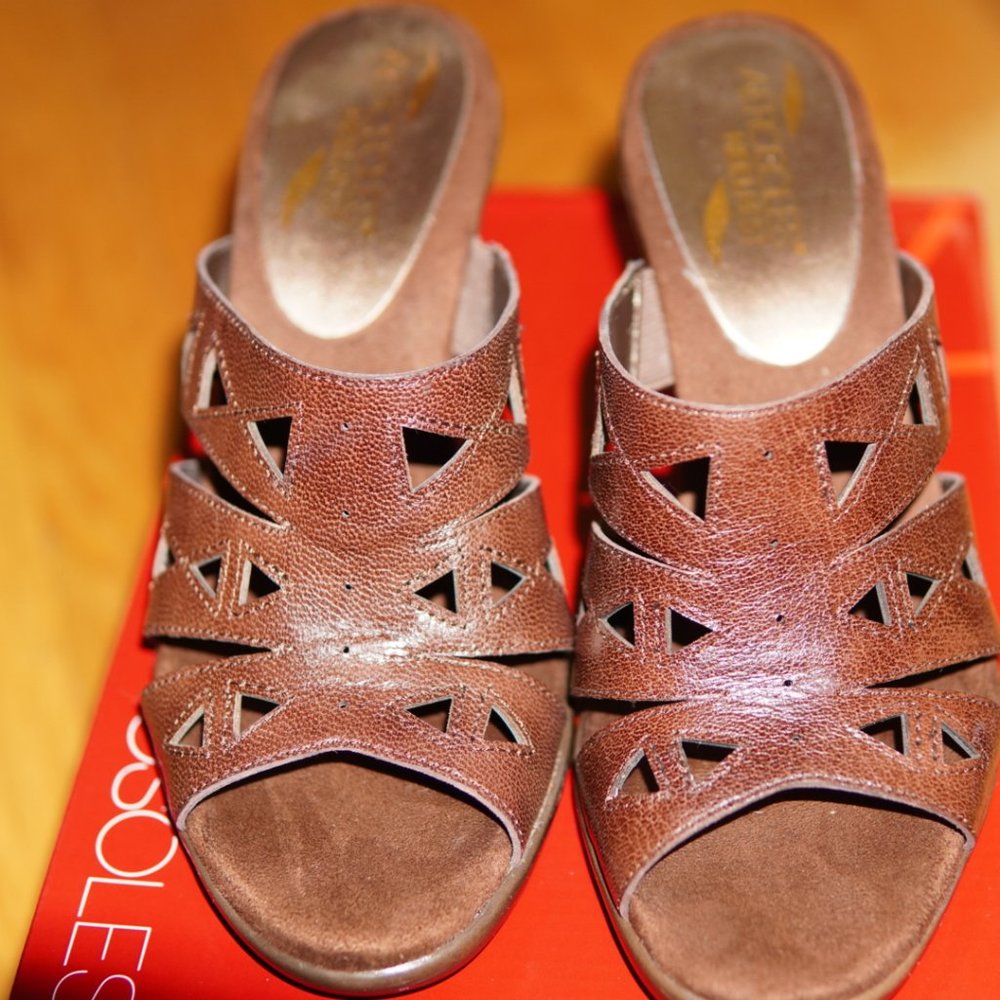 Aerosole Allegiance-Brown Heeled Sandal 7.5